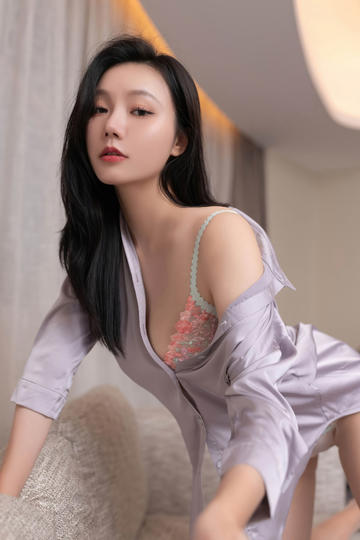 李嘉诚套现228亿美元真相！中企沉默竟藏三大杀招！专家集体嘘声的3大禁忌，第二个让美资直冒冷汗！